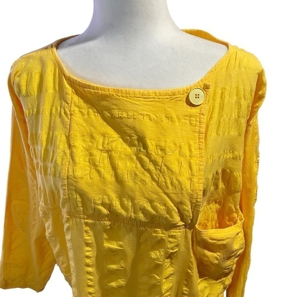 Bright Sunny Yellow Textured Top with Fold over neckline-slits on sides-Size 12 - Picture 3 of 16